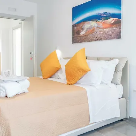 Mediterraneo Palace Luxury Affittacamere-3